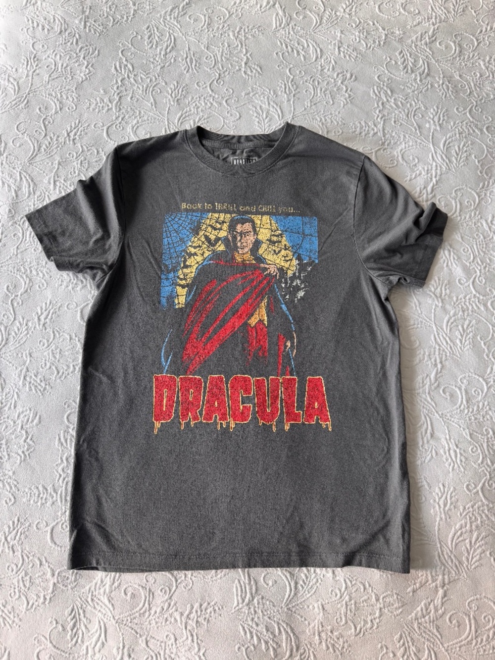 universal monsters dracula tee unisex M halloween